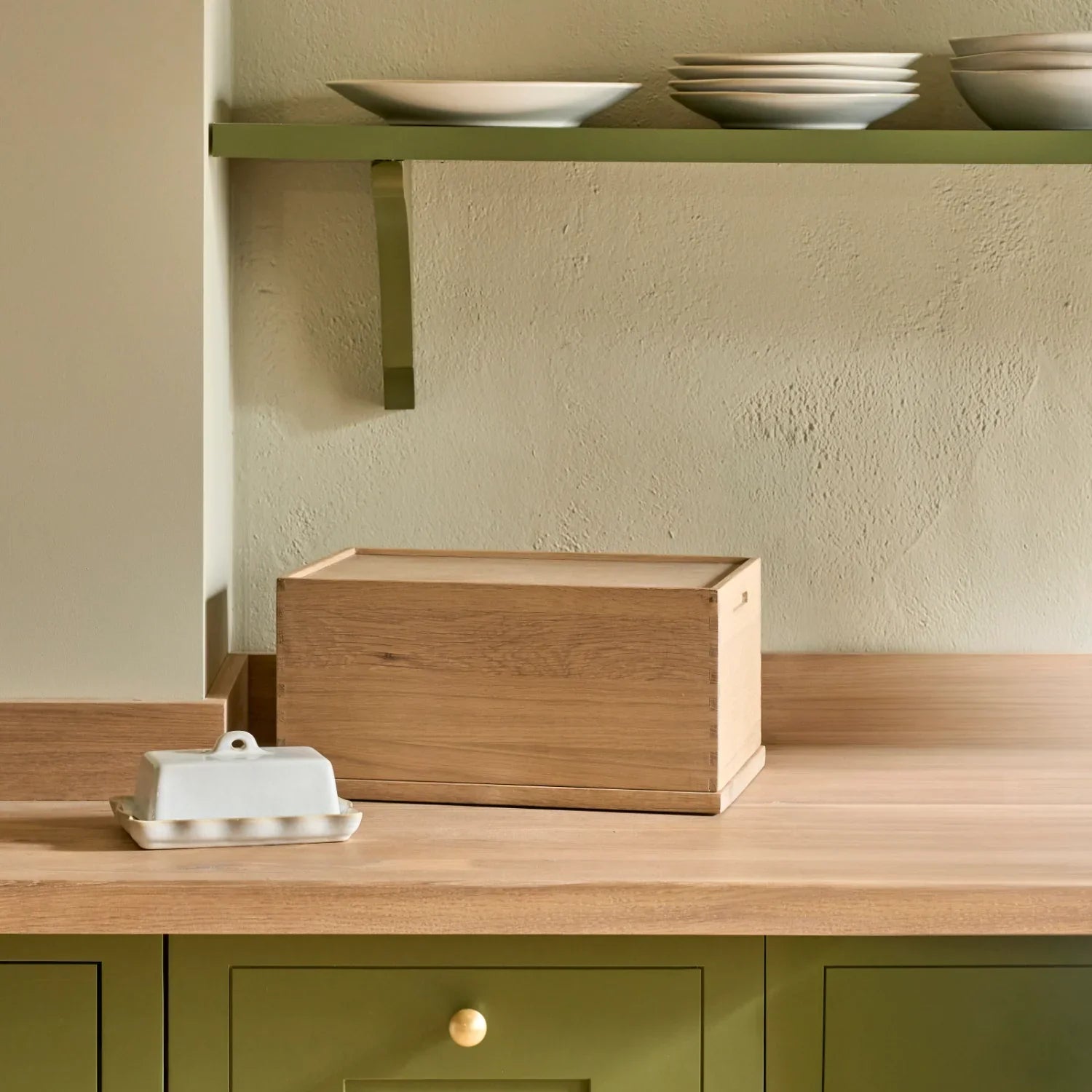 Neptune Accessories_Tabletop_Kitchen access default Orford Wooden Bread Bin
