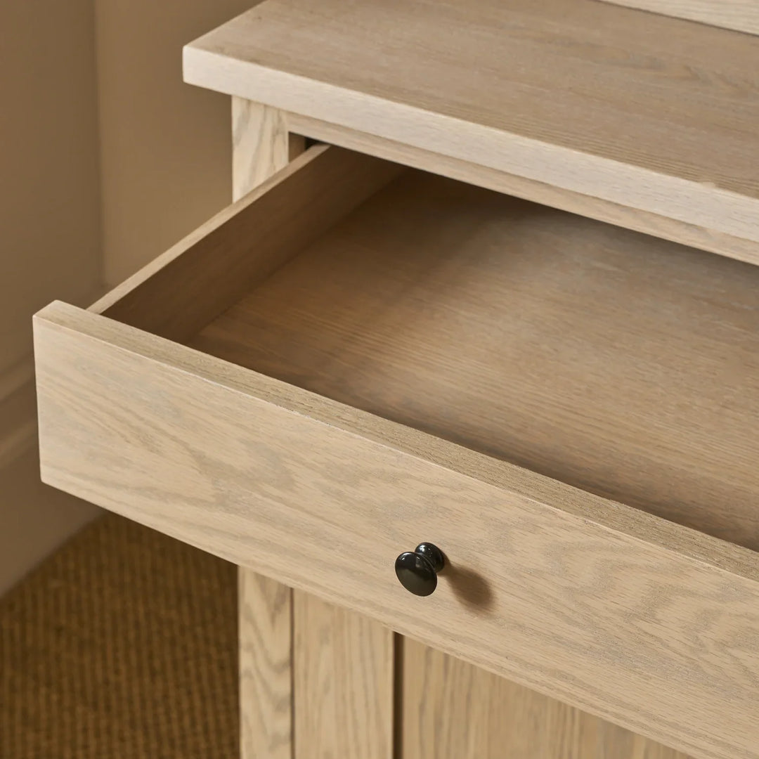 Suffolk 4ft Contemporary Oak Dresser – Neptune