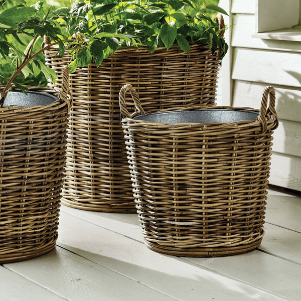 Neptune Seasonal_Garden_Garden accessories default Tetbury Small Wicker Garden Planter