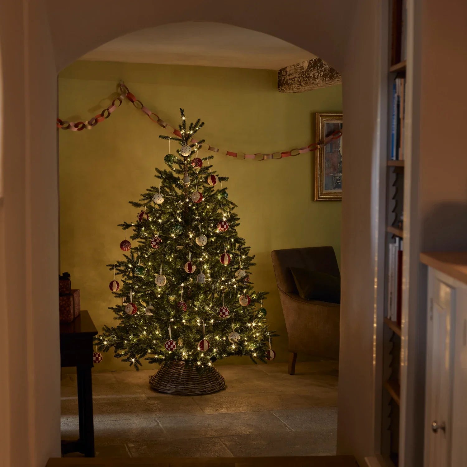 Neptune Seasonal_Christmas_Christmas trees default Windsor 6ft Pre-lit Christmas Tree