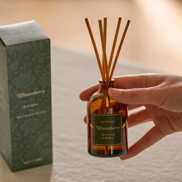 Neptune Seasonal_Christmas_Christmas fragrance default Winterberry Reed Diffuser, Spiced Orange & Red Berry