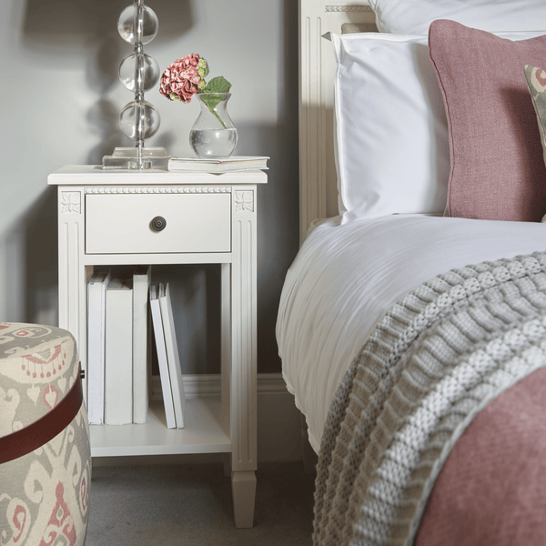 Koppang store bedside table
