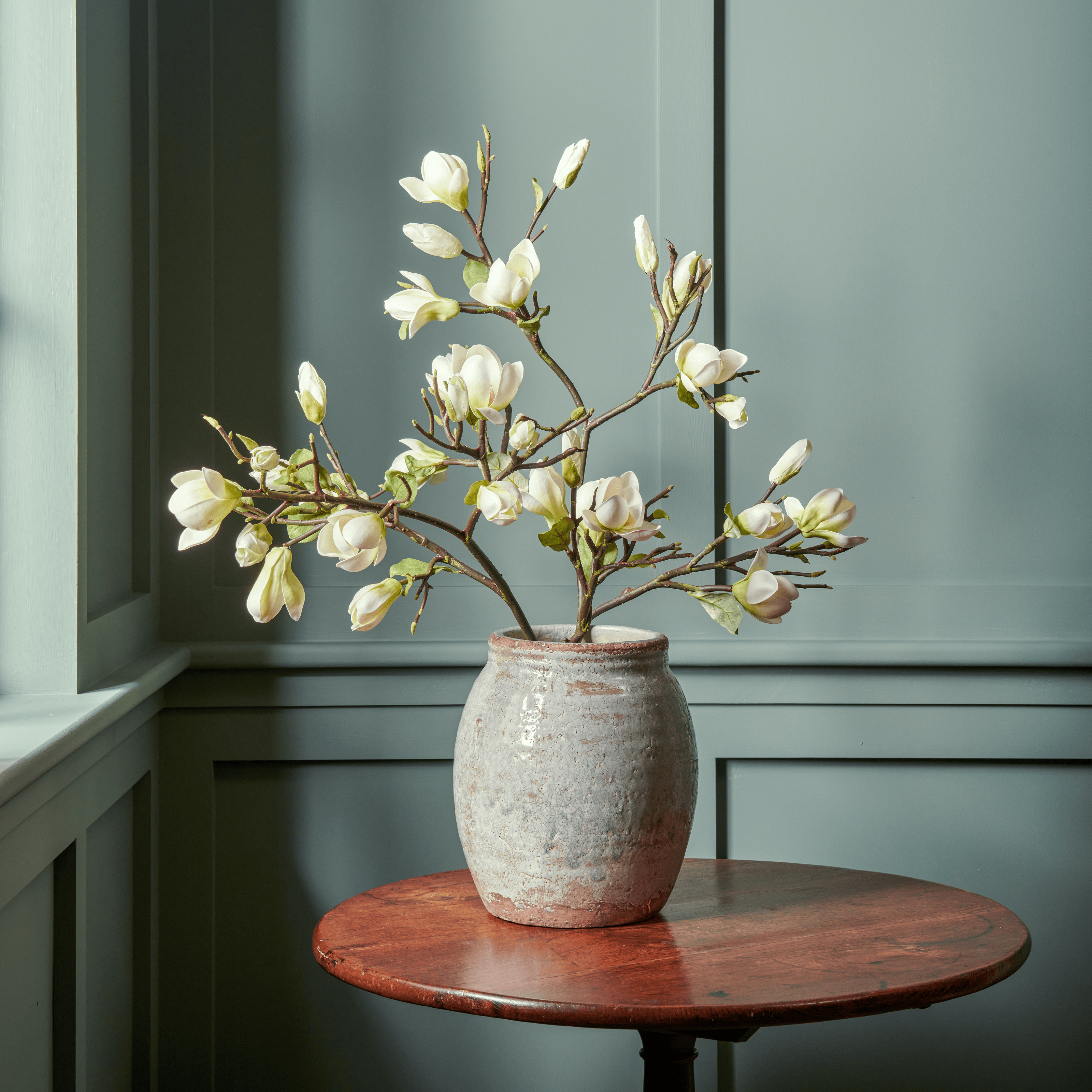 Neptune Flowers & Plants Magnolia Spray