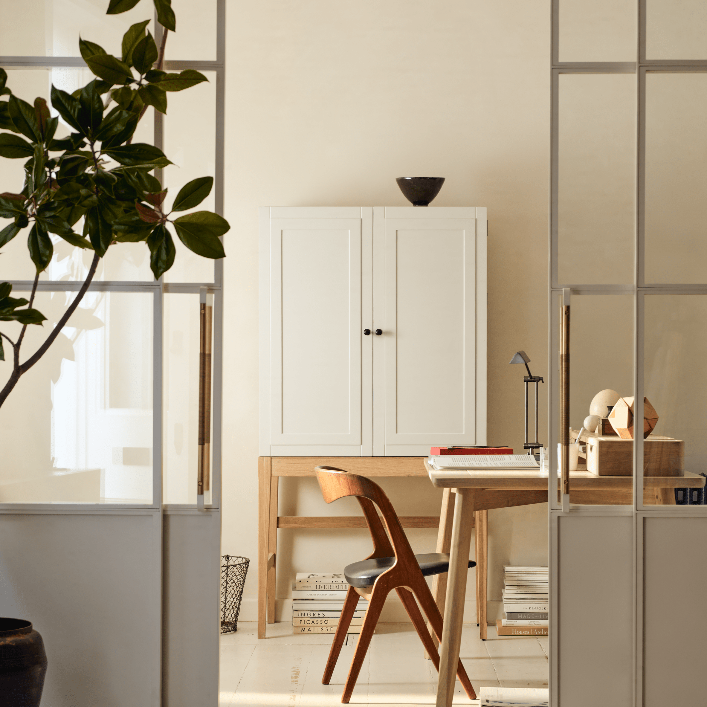 Neptune Paint Lily Paint