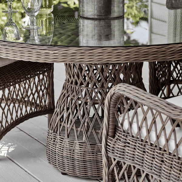 Neptune Tables Harrington Round Table